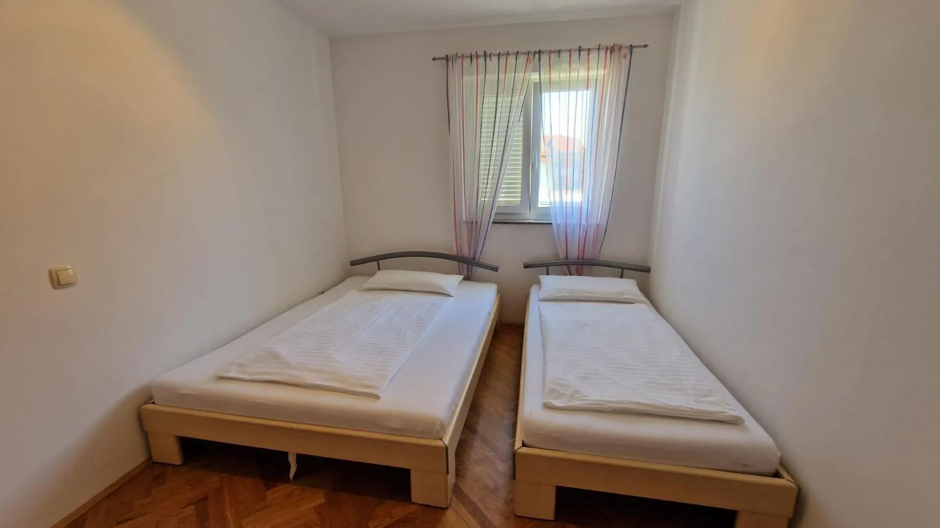 Apartment Jozic Baska  0*, Baska (Krk)